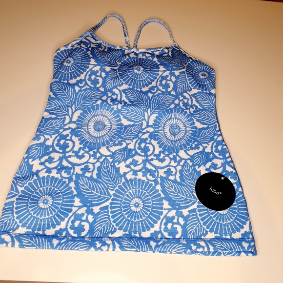 Lululemon Y tank yoga active wear - Picture 6 of 8